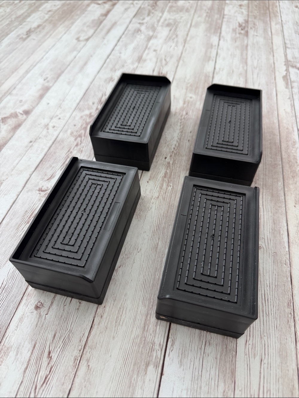 Black Rectangular Bed Risers Furniture Risers Heavy Duty x 4 Set 1.5” Height